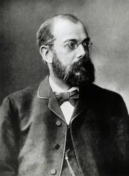 Porträt von Heinrich Hermann Robert Koch, deutscher Arzt und Bakteriologe, Nobelpreis für Medizin 1905, Fotografie