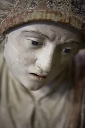 Heilige Frau mit Haube