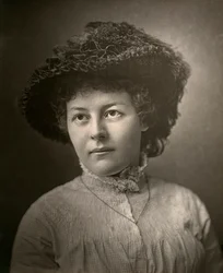 Adela Measor, irische Schauspielerin, 1882