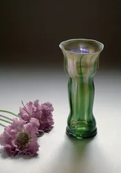 Irisierende Glasvase von Louis Comfort Tiffany (1848-1933), Liberty-Stil
