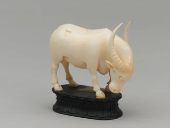 Schwarzer Läufer, Schachfigur, Indien, ca. 1820