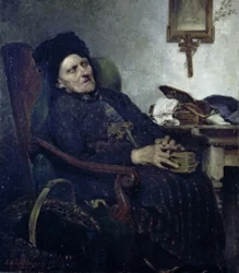 Alte Frau in Interieur