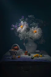Stimmungsvolles Blumenstillleben