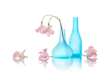 Zartblaue Blumenvasen