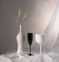 Elegantes monochromes Stillleben