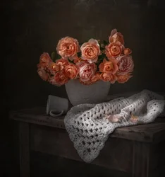 Stimmungsvolles Pfirsich-Rosen-Bouquet