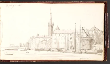 Düsseldorf vom Rhein aus gesehen