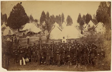 Drittes Infanterieregiment von Connecticut, Camp Douglas, 1861 / [Unionstruppen und Lagergefolge]