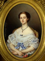 Porträt einer Frau mit blauem Band