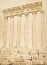 Kolonnade des Sonnentempels, in Baalbek Heliopolis, September 1850