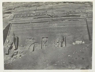 Ibsamboul, Allgemeine Ansicht des großen Spéos von Phrè; Nubien, Tafel 102 aus dem Album "Egypte, Nubie, Palestine et Syrie" (1852)