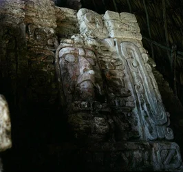 Architektonische Maske, Tempel der Mascarones, Kohunlich, Yucatan-Halbinsel, Mexiko, Frühklassische Periode (300-600 n. Chr.)