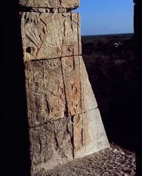 (Detail) eines Frieses eines Kriegers, El Castillo
