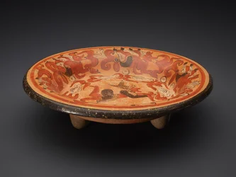 Dreibeinplatte mit Gott N und Nasenbären, 600-900 n. Chr.