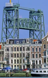 Der Hafen von Rotterdam, Niederlande ist der erste europäische Hafen und liegt an der Mündung von Maas und Rhein.