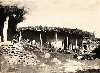 „Ein Imperium aufbauen“ im faschistischen Zeitalter: ein abessinisches Haus in Edmò, 09/05/1936