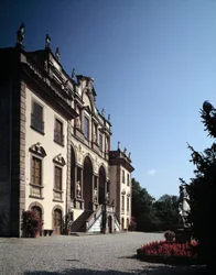 Fassade der Villa Mansi