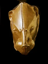Mykenische Kunst: Goldener Rhyton in Form eines Löwenkopfes aus Grab IV, Mykene. 16. Jahrhundert v. Chr. Athen, Nationales Archäologisches Museum