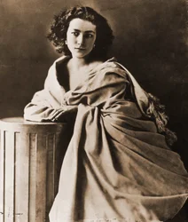 Porträt von Henriette Rosine Bernard genannt Sarah Bernhardt (1844-1923), Schauspielerin 1844-1923 (Foto)