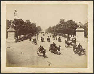 Paris: Die Avenue des Champs-Élysées