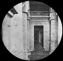 Innenansicht des Tempels von Dendera, Ägypten