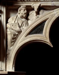 Gotische Kunst: Evangelist Lukas, Detail der Bögen der Marmorkanzel