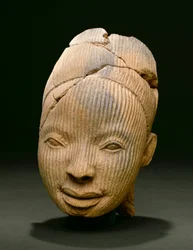 Kopf einer Figur, Owo (Terrakotta)