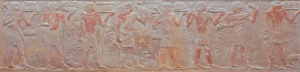 Relief einer Prozession von Opferträgern aus dem Grab von Ny-Ank-Nesut, 2575-2134 v. Chr.