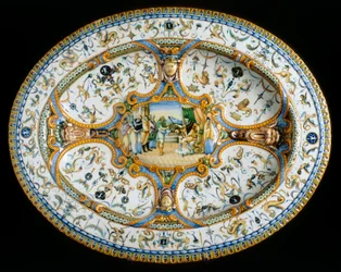 Tablett mit Grotesken aus der Werkstatt von Orazio Fontana, aufbewahrt im Museo Nazionale del Bargello, Florenz
