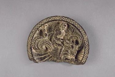 Palette mit Nereide auf einem aquatischen Drachen