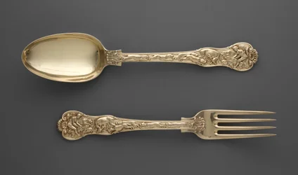 Dessertgabel mit Jagdszenen und Dessertlöffel mit Jagdszenen, ca. 1822
