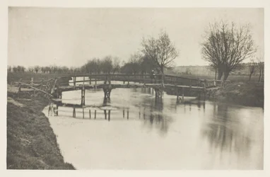 Fußgängerbrücke bei Kastanie