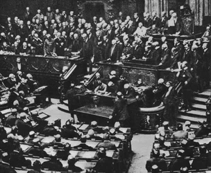 Deutschlands Kriegserklärung an Frankreich, 3. August 1914, im Reichstag
