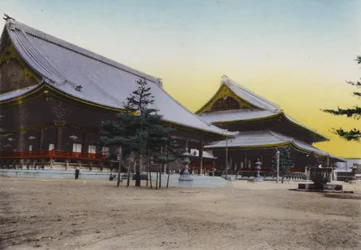Japan, ca. 1912: Higashi Honganji-Tempel, Kyoto; Es ist der größte und teuerste Tempel in Japan