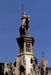 Reiterstatue von Cansignorio della Scala, Grab von Cansignorio della Scala, Werk von Bonino da Campione, Scaliger-Gräber, Verona, Venetien, Italien