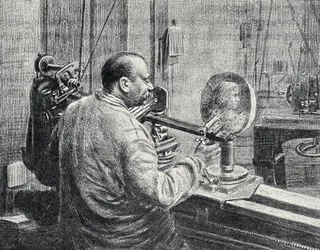 Ein Medailleur benutzt eine Art Pantograph-Fräsmaschine. Gravur aus „Excursion à travers les métiers“ von Pierre Calmette. Private Sammlung