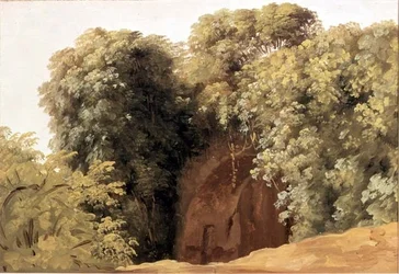 Ruinen einer Arkade mit Grasbüscheln