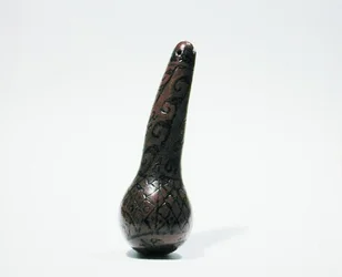 Coca-Behälter mit Branddekor, Chancay