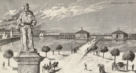 Denkmal zum Gedenken an Giuseppe Garibaldi (1807-1882), italienischer Politiker und Patriot, und Badeanstalt im Hintergrund, Cesenatico, Italien