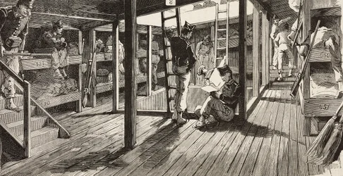 Soldaten unter Deck im Schlafsaal, Schiff Principe Amedeo, italienische Expedition im Roten Meer, Italien, Gravur nach einer Zeichnung von Quinto Cenni und einer Skizze von M. Dal Don, aus L