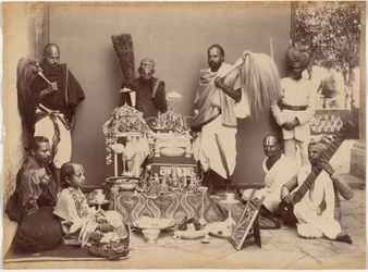 Der Maharadscha von Rewa beim Gebet
