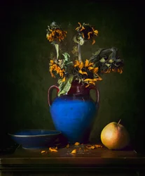 Melancholisches Sonnenblumenstillleben