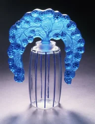 Bouchons Mures Nr. 495, ca. 1920 (klares und blau emailliertes Glas)
