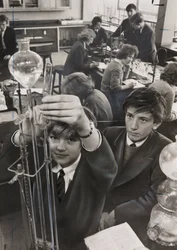 Koedukativer Naturwissenschaftsunterricht an der Sedgehill Comprehensive School
