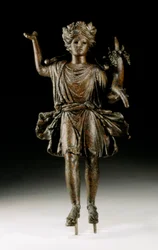 Figur mit Füllhorn