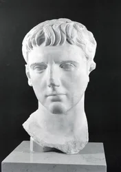 Kopf von Caesar Augustus (63 v. Chr.-14 n. Chr.)