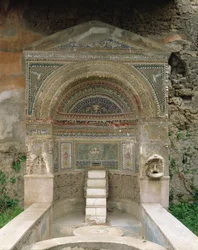 Haus des großen Brunnens, Straße des Merkur, Pompeji, Italien (Foto)