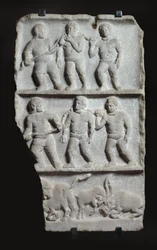 Marmorrelief mit 3 Registern: Sklaven in Ketten und Tiere, um 200 n. Chr.