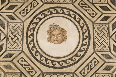 Mosaik der Medusa, in der Halle der Mosaiken im Alcazar der christlichen Könige