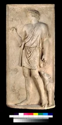 Relief von Antinous als Dionysos oder Silvanus, Trauben erntend